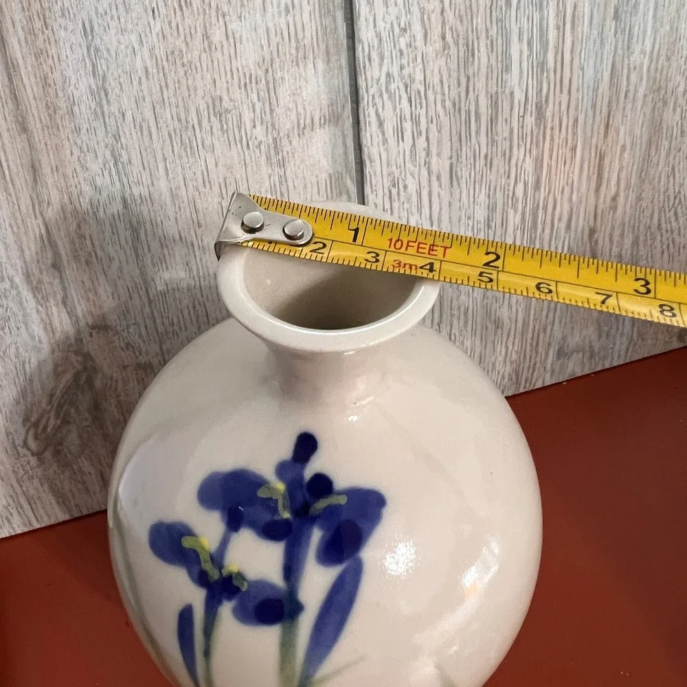 Vintage Hand Painted Blue Iris Ceramic Bud Vase Round Floral Pottery Cream 6.5